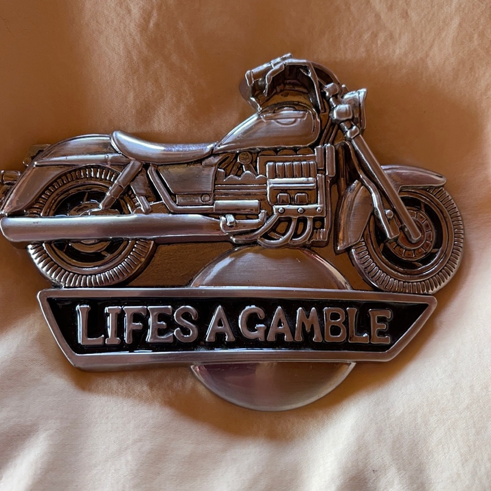 Motorcycle belt buckle